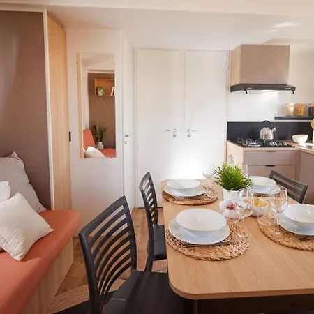 Mobil-home Pour 7 Avec Terrasse Et Equipements - Api-1-52-492 Кемпинг
