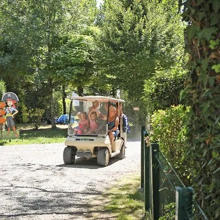 Campingplatz Mobil-home Pour 7 Avec Terrasse Et Equipements - Api-1-52-492 Les Achards (Vendee)