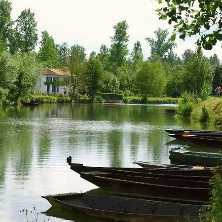 Mobil-home Pour 7 Avec Terrasse Et Equipements - Api-1-52-492 Kemping