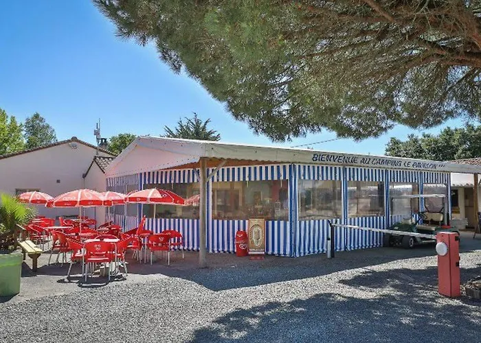 Kemp Mobil-home Pour 7 Avec Terrasse Et Equipements - Api-1-52-492 *